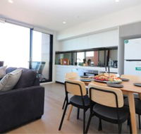 Queen of Northcote Views Rejuvenate Stays - Accommodation Nelson Bay