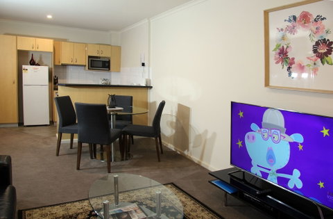 Adelaide City Apartment - 3BR, 2Bath & Carpark - Accommodation Nelson Bay 5