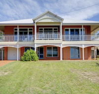 Surf Break Fingal Bay - Nelson Bay Accommodation.com