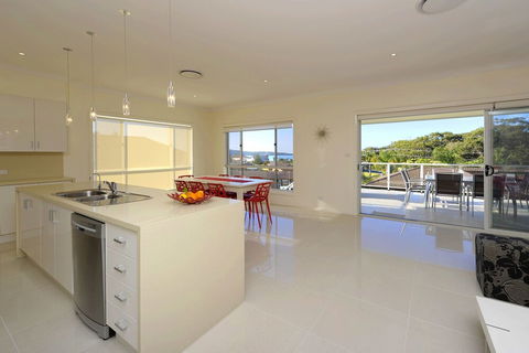 Lentara St. 57 Fingal Bay - Nelson Bay Accommodation.com 3
