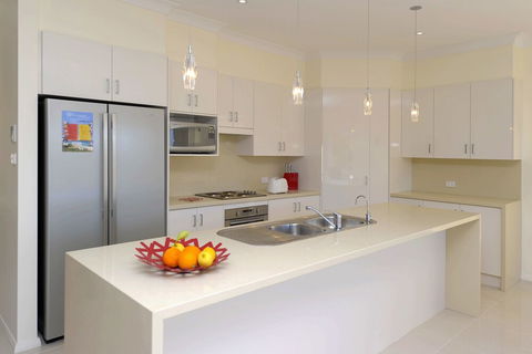 Lentara St. 57 Fingal Bay - Nelson Bay Accommodation.com 4