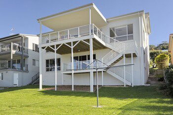 Lentara St. 57 Fingal Bay - Nelson Bay Accommodation.com 2
