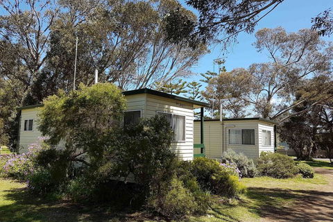 Kingscote Tourist Park And Family Units - Accommodation Nelson Bay 1