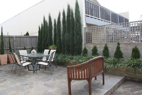 The Retreat - Accommodation Nelson Bay 0