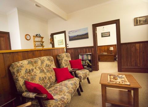 Creek Cottage - Nelson Bay Accommodation.com 5