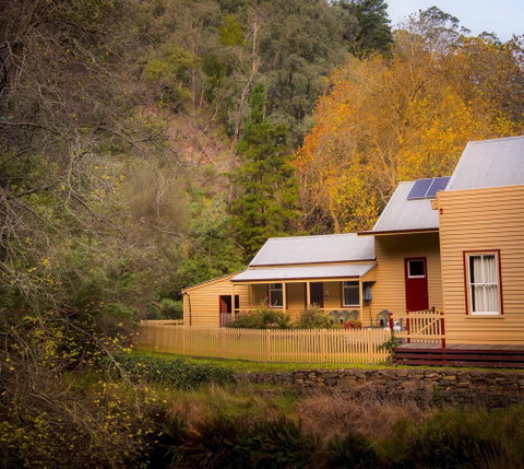 Creek Cottage - Nelson Bay Accommodation.com 1