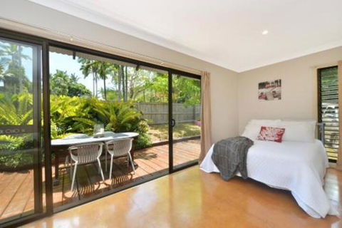 Crazy About Cairns Resort Living 6 Bedrooms - Accommodation Nelson Bay 7