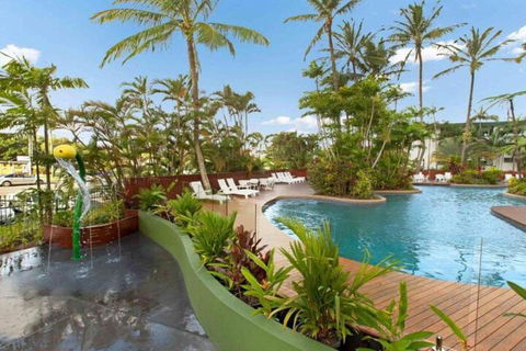 Cairns Luxury Waterfront Apartment - Accommodation Nelson Bay 3