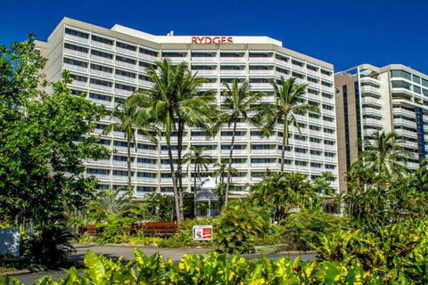 Cairns Luxury Waterfront Apartment - Accommodation Nelson Bay 2