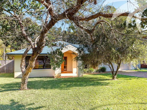 Clarke House - Accommodation Nelson Bay 1