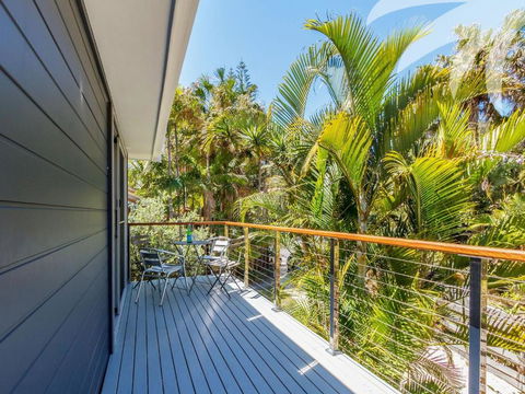Palms House - Accommodation Nelson Bay 3