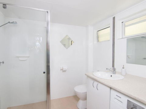Villa Manyana Unit 28 - Accommodation Nelson Bay 3