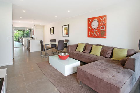 Back Of The Block Bulimba - Accommodation Nelson Bay 5