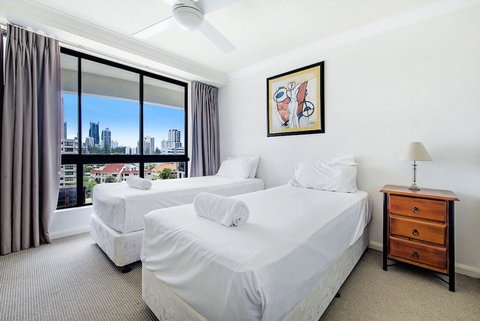 Victoria Square Apartment Broadbeach Level 9 - Accommodation Nelson Bay 5