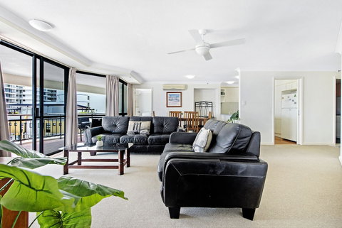 Victoria Square Apartment Broadbeach Level 9 - Accommodation Nelson Bay 0