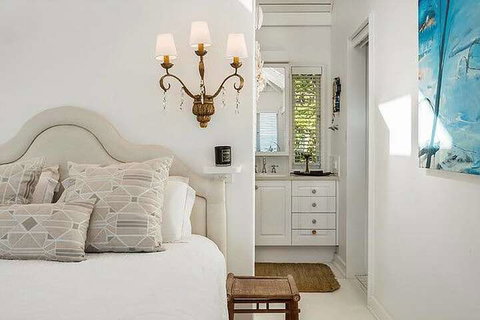 Your Luxury Escape - The White House - Accommodation Nelson Bay 6