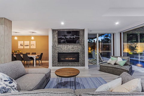 La Luna Shoal Bay - Nelson Bay Accommodation.com 5