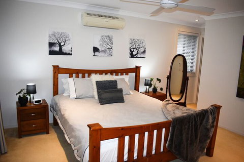 Large House With Pool - Accommodation Nelson Bay 7