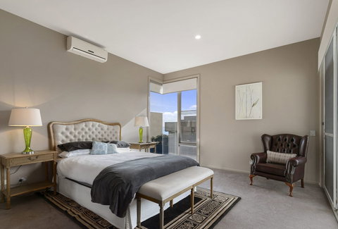 Grossard Point The Lighthouse Ventnor - Accommodation Nelson Bay 2