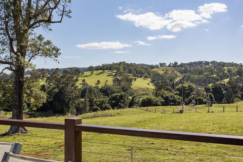 Valley Cabins By The Creek - Accommodation Nelson Bay 7