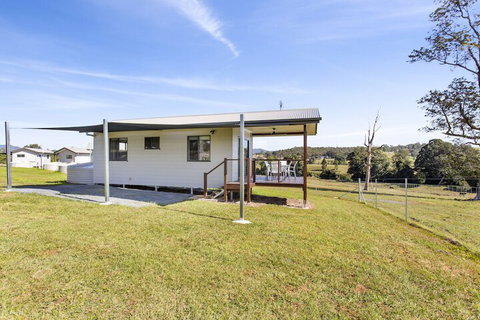Valley Cabins By The Creek - Accommodation Nelson Bay 6