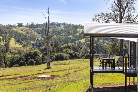 Valley Cabins By The Creek - Accommodation Nelson Bay 4