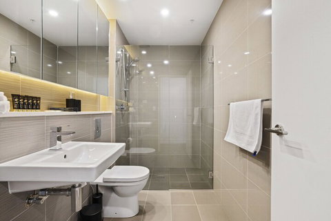 HomeHotel Waterside Luxury & New Residences - Nelson Bay Accommodation.com 4