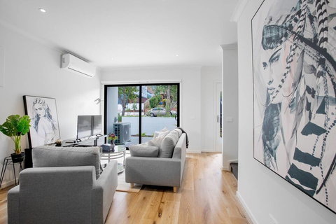 92 Brand New Doncaster Local House - Accommodation Nelson Bay 5