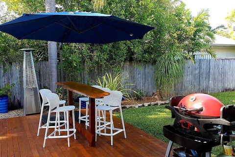 Beach Bliss Queen Bed BBQ Pool Netflix - Accommodation Nelson Bay 4