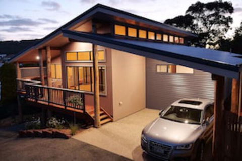Oceans Islands & Whales - Accommodation Nelson Bay 0