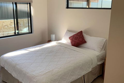 Oceans Islands & Whales - Accommodation Nelson Bay 2