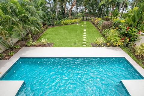 Luxury Living On The Beachfront - Accommodation Nelson Bay 1