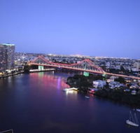 CBD African Charm Story Bridge  River Views - Accommodation Nelson Bay