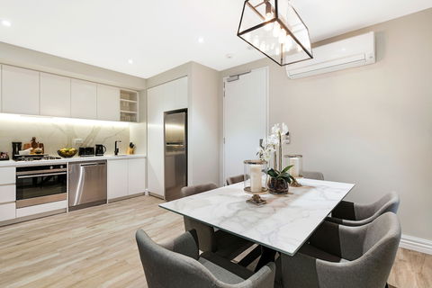 Manhattan Apartments - Notting Hill - Accommodation Nelson Bay 3