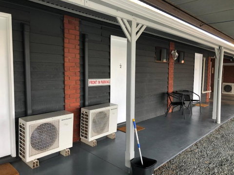 Country Roads Motor Inn - Accommodation Nelson Bay 1