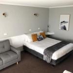 Country Roads Motor Inn - Accommodation Nelson Bay 0