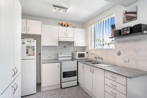 Sunset Court Unit 1 / 3 Resthaven Avenue - Accommodation Nelson Bay 6