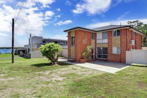 Sunset Court Unit 1 / 3 Resthaven Avenue - Accommodation Nelson Bay 2