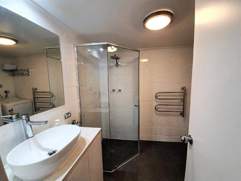 South Terrace Nesuto + Smart TV + WiFi - Accommodation Nelson Bay 6