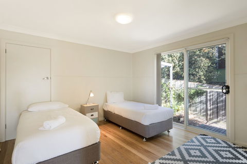 Surfside - Accommodation Nelson Bay 6