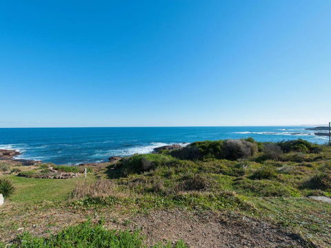 Portovenere Fishermans Bay - Accommodation Nelson Bay 3