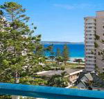 Border Terrace Unit 13 Large apartment walk to beaches  clubs