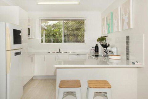 Unit 1 / 14 Tamarindus Street Marcoola Beach Pet Friendly 300 BOND Linen Supplied - Accommodation Nelson Bay 7