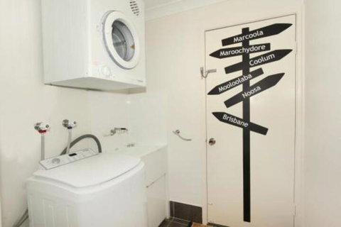 Unit 1 / 14 Tamarindus Street Marcoola Beach Pet Friendly 300 BOND Linen Supplied - Accommodation Nelson Bay 6