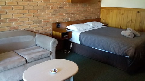 Regency Court Motel - Accommodation Nelson Bay 2