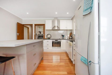 Refuge - Accommodation Nelson Bay 7
