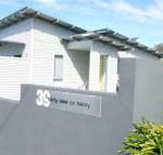 Stylish Holiday Unit - Accommodation Nelson Bay