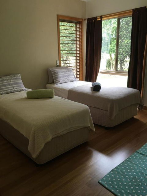 Cairns Homestead Acreage Pet & Family Friendly - Accommodation Nelson Bay 6