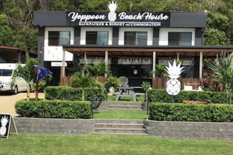 Yeppoon Beachhouse - Hostel - Accommodation Nelson Bay 0