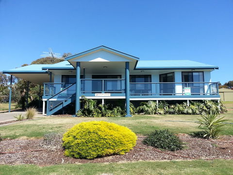 Birubi Holiday Homes - Accommodation Nelson Bay 0
